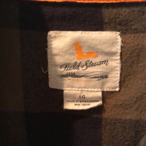 Men’s flannel LARGE - Picture 2 of 3